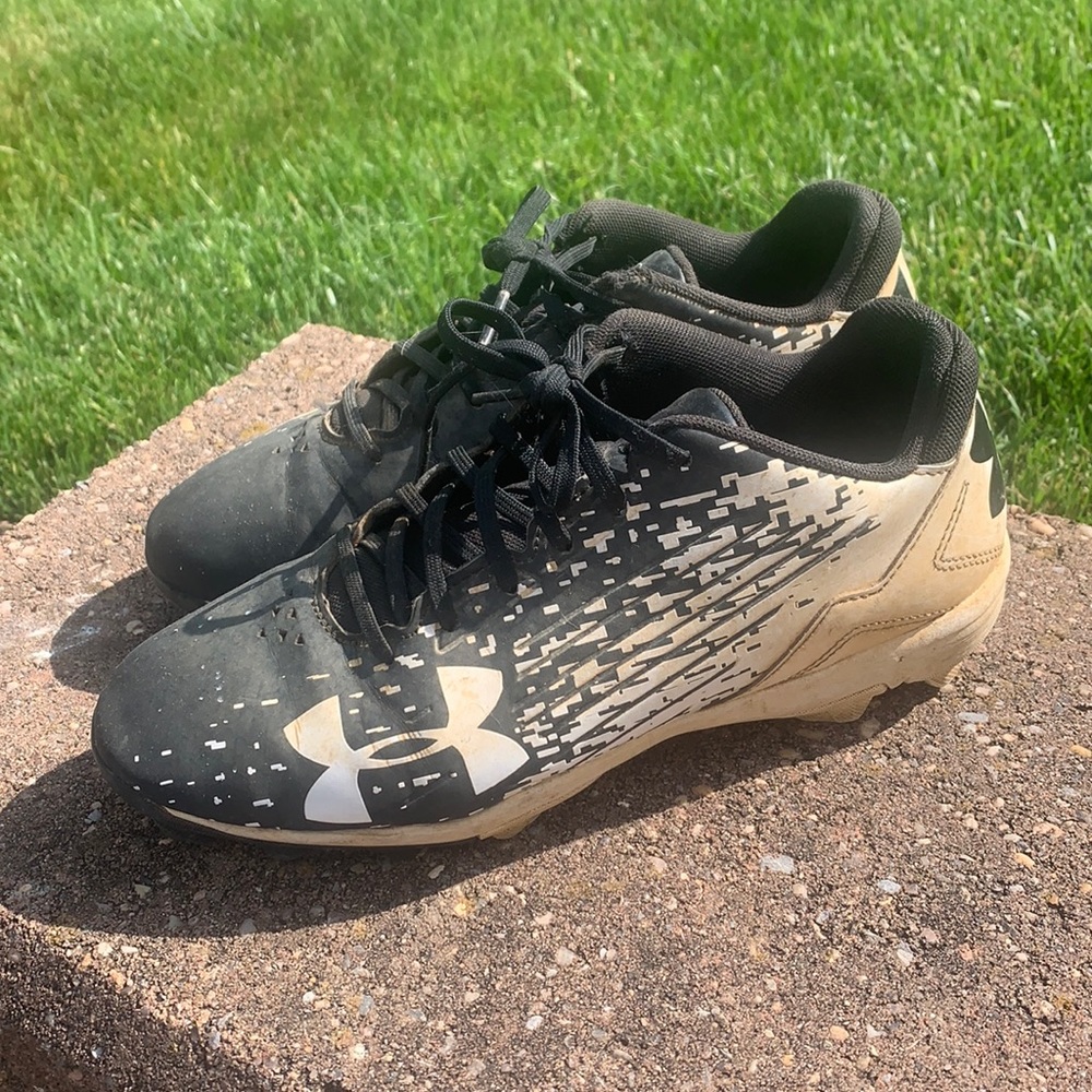 Used Softball Cleats. Dust them off and they will look like new!